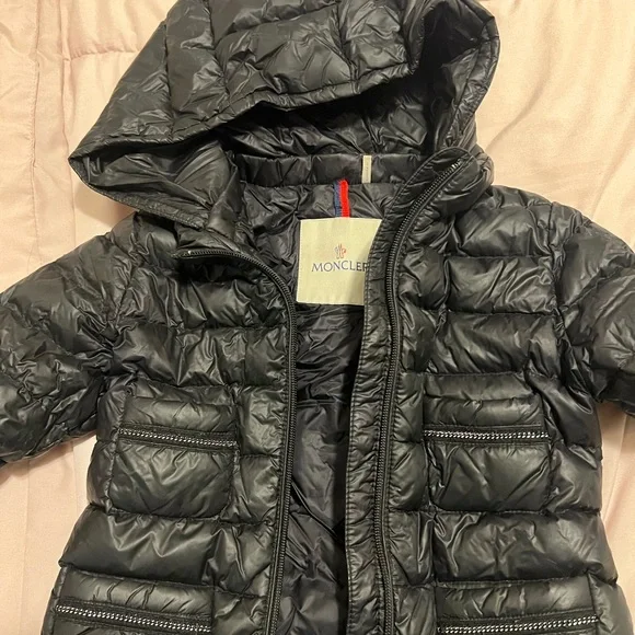 Girls Moncler Puffer Size 5 112cm
